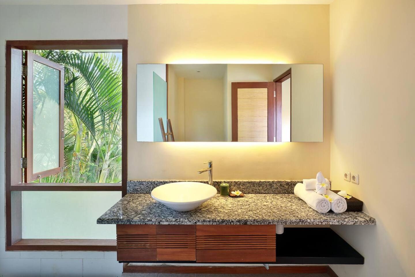 Super Value 4 Bedroom, Walk To Bintang Supermarket Seminyak  Luaran gambar